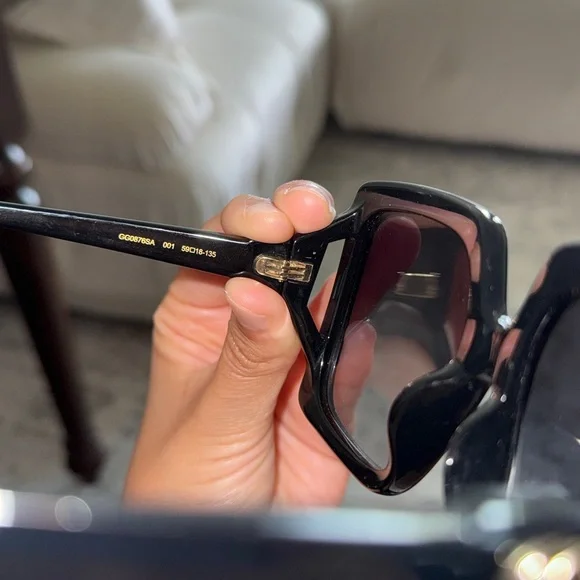 Gucci Black Designer Sunglasses - Picture 4 of 4